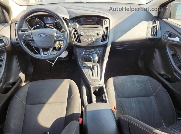 1FADP3FE4HL282905 2017 FORD FOCUS Серый Вид панели приборов