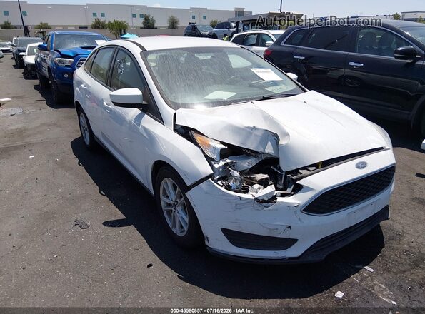 1FADP3FE4JL303953 2018 FORD FOCUS White Front view