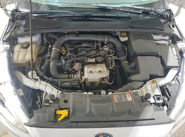 1FADP3FE5HL251002 2017 FORD FOCUS White Vista interior trasera