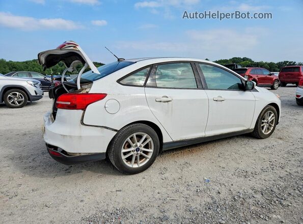 1FADP3FE7HL260025 2017 FORD FOCUS White Задня права чверть