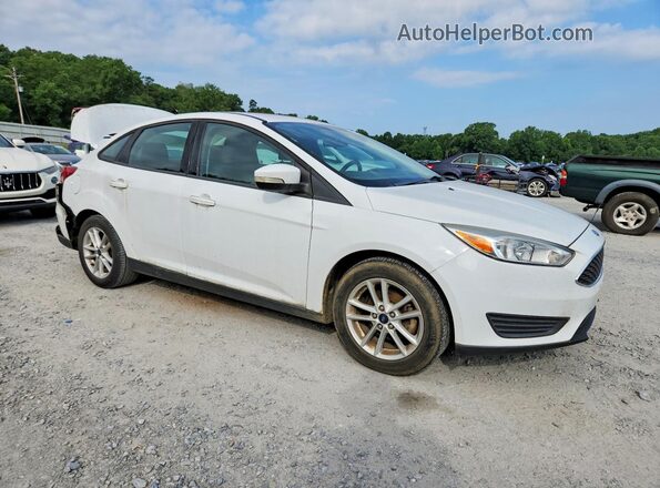 1FADP3FE7HL260025 2017 FORD FOCUS White Передня права чверть