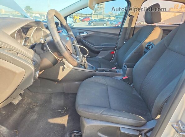 1FADP3FE7HL270747 2017 FORD FOCUS Silver Vista interior delantera
