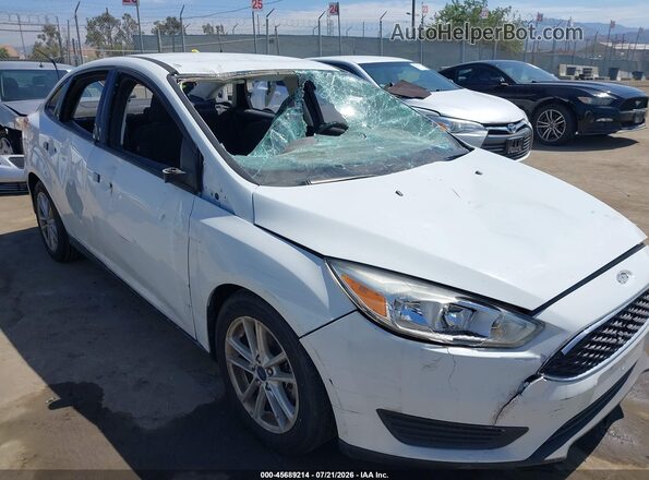 1FADP3FE7JL241626 2018 FORD FOCUS Белый Вид спереди