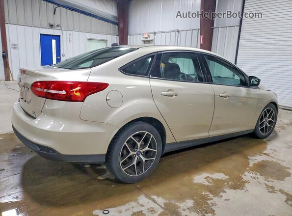 1FADP3FE7JL256921 2018 FORD FOCUS Cream Задня права чверть