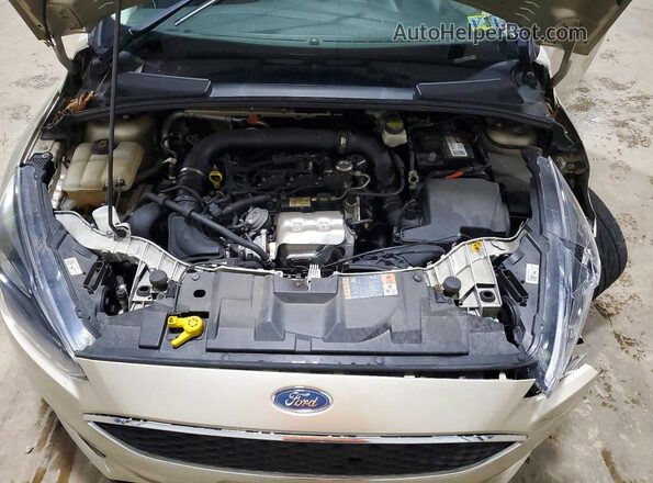 1FADP3FE7JL256921 2018 FORD FOCUS Cream Вид задньої частини салону