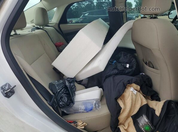 1FADP3FE8JL222681 2018 FORD FOCUS White Rear seats view