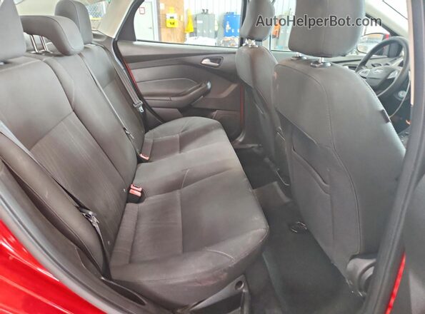 1FADP3FE9GL361033 2016 FORD FOCUS Красный Вид задних сидений