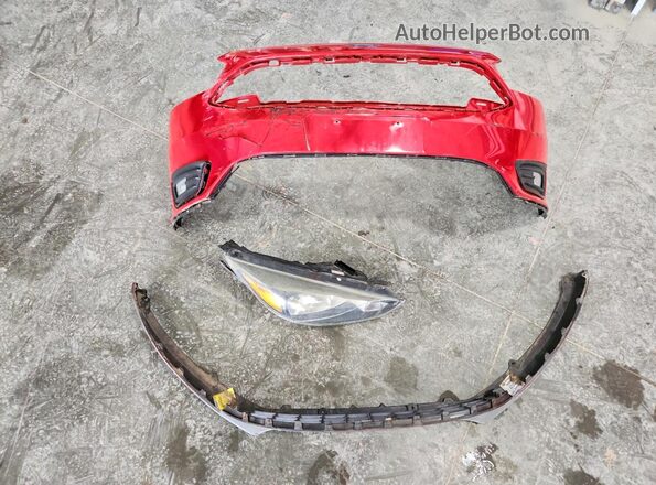 1FADP3FE9GL361033 2016 FORD FOCUS Красный Вид подкапотного пространства
