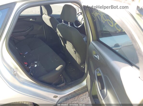 1FADP3FE9HL211876 2017 FORD FOCUS Silver VIN კოდის სტიკერის ხედი