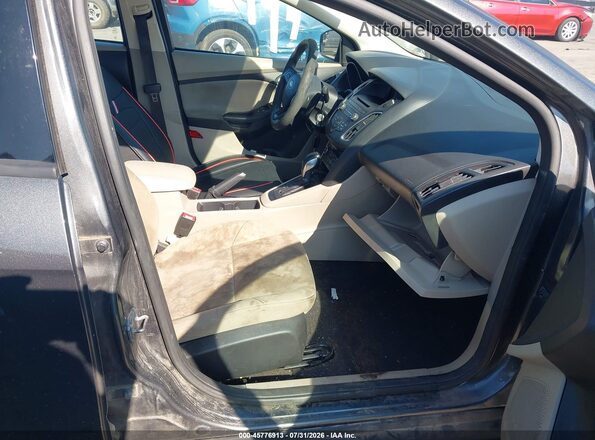 1FADP3FE9HL269504 2017 FORD FOCUS Gray წინა სალონის ხედი
