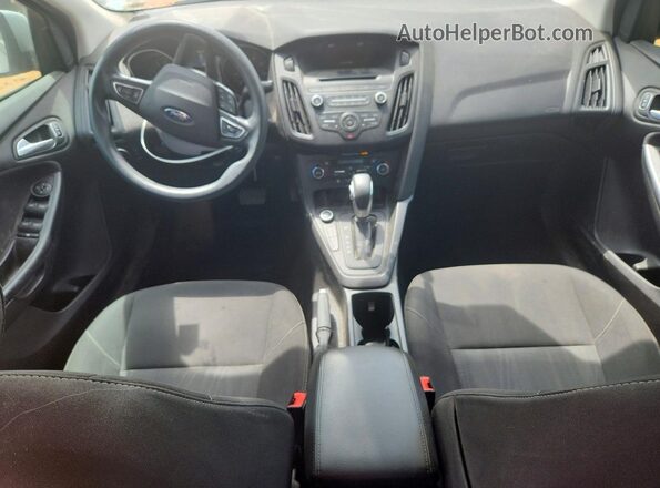 1FADP3FE9HL318989 2017 FORD FOCUS Silver Widok deski rozdzielczej