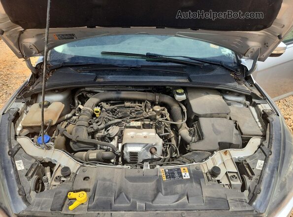1FADP3FE9HL318989 2017 FORD FOCUS Silver Widok wnętrza z tyłu