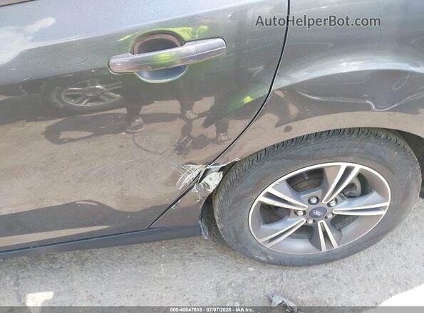 1FADP3FE9JL228960 2018 FORD FOCUS Серый Вид спереди
