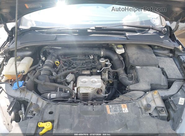 1FADP3FE9JL228960 2018 FORD FOCUS Серый Вид сзади