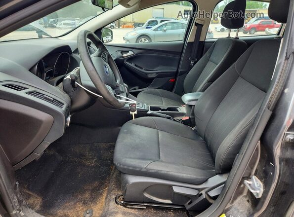 1FADP3FEXJL256816 2018 FORD FOCUS Gray Вид салону спереду