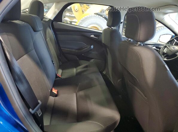 1FADP3FEXJL305934 2018 FORD FOCUS Blue Հետևի նստատեղերի տեսք