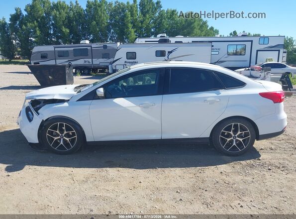 1FADP3H20HL223322 2017 FORD FOCUS Белый 