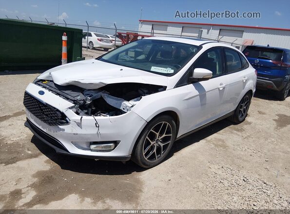 1FADP3H23JL282645 2018 FORD FOCUS Белый Передняя левая четверть