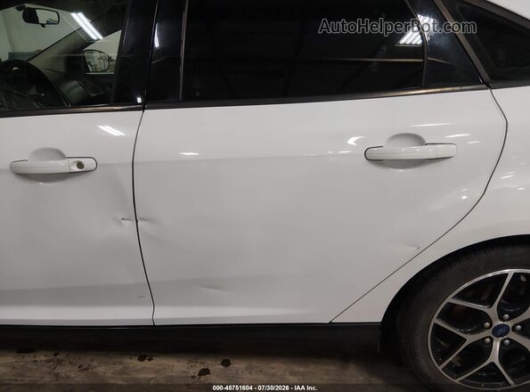 1FADP3H24JL236631 2018 FORD FOCUS White 