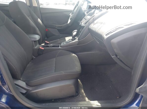 1FADP3H25HL346114 2017 FORD FOCUS Синий Вид салона спереди