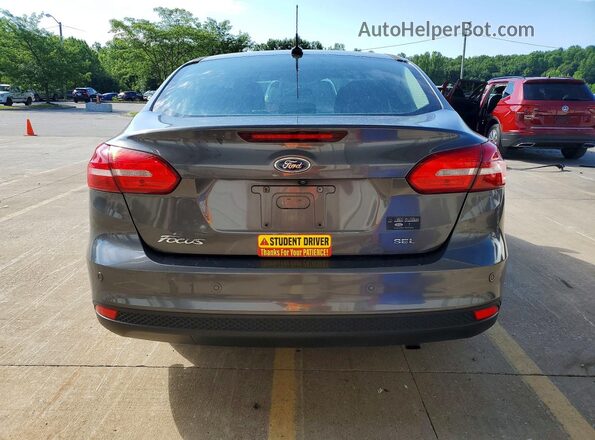 1FADP3H26JL258128 2018 FORD FOCUS Gray Widok z tyłu