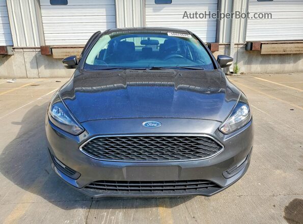 1FADP3H26JL258128 2018 FORD FOCUS Gray Widok z przodu
