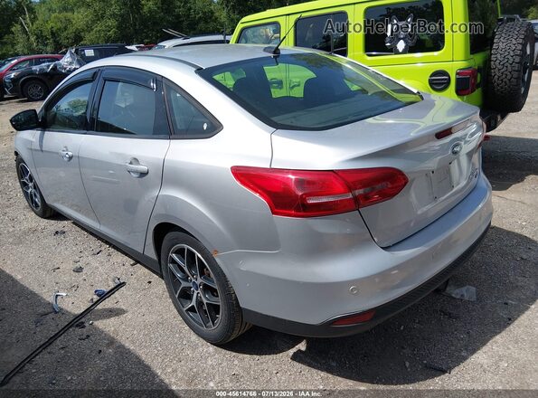 1FADP3H27HL225407 2017 FORD FOCUS Silver Trasero izquierdo