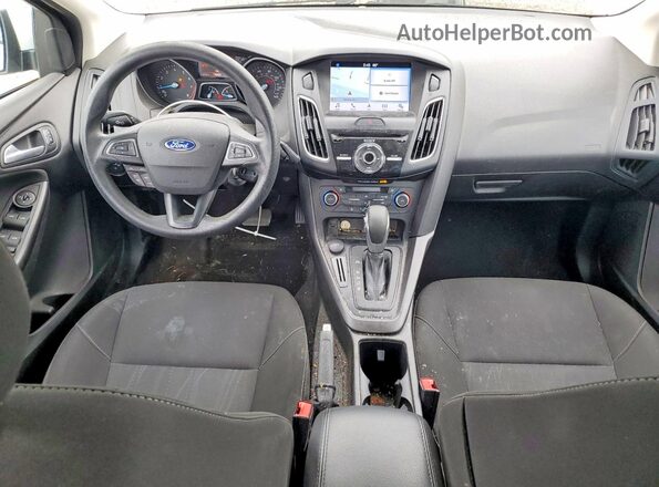 1FADP3H28JL233652 2018 FORD FOCUS White Vista del salpicadero