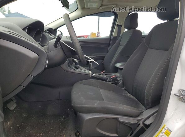 1FADP3H28JL233652 2018 FORD FOCUS White Vista interior delantera