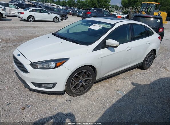 1FADP3H28JL242979 2018 FORD FOCUS White Передня ліва чверть