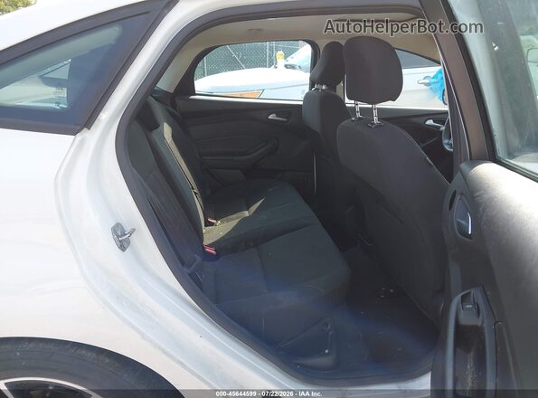 1FADP3H28JL242979 2018 FORD FOCUS White Вид наклейки з VIN-кодом