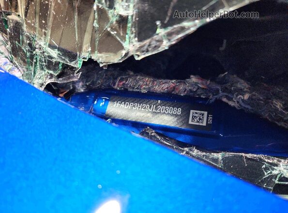 1FADP3H29JL203088 2018 FORD FOCUS Blue ძრავის განყოფილების ხედი