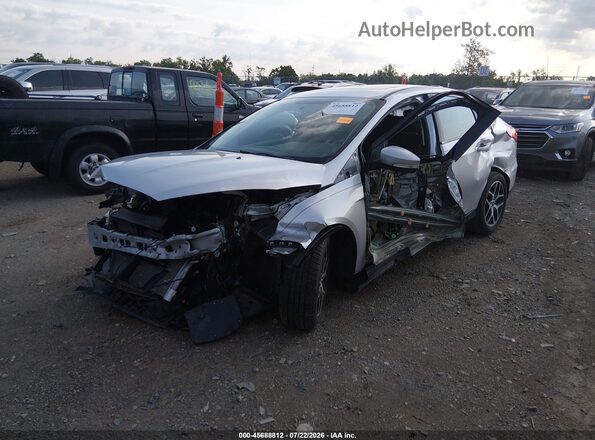 1FADP3H2XHL269840 2017 FORD FOCUS Silver Front left