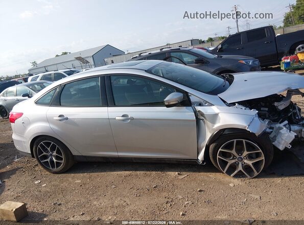 1FADP3H2XHL269840 2017 FORD FOCUS Silver 360 interior view