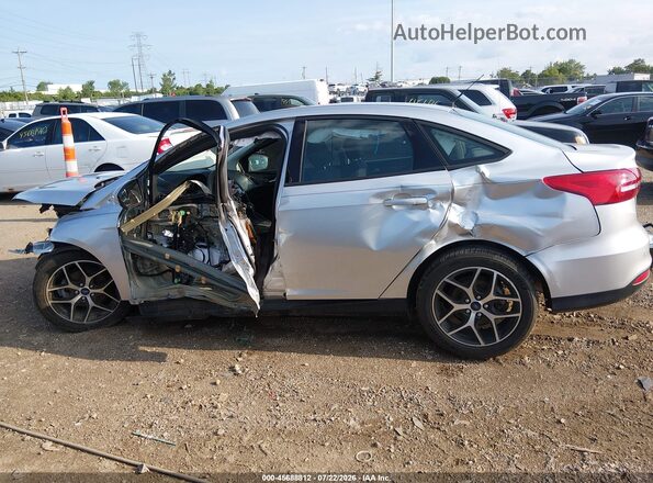 1FADP3H2XHL269840 2017 FORD FOCUS Silver 
