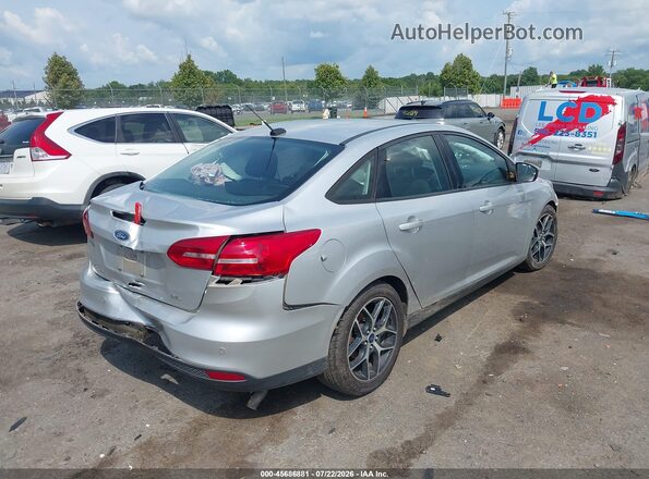 1FADP3H2XHL275380 2017 FORD FOCUS Silver Trasero derecho
