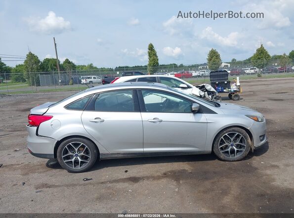 1FADP3H2XHL275380 2017 FORD FOCUS Silver Vista interior trasera