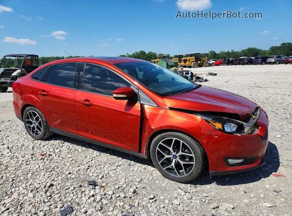 1FADP3H2XJL240604 2018 FORD FOCUS Orange Front right