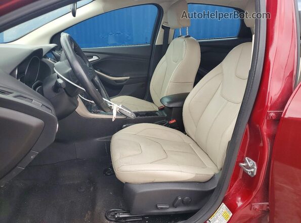 1FADP3J21HL295074 2017 FORD FOCUS Red Widok wnętrza z przodu