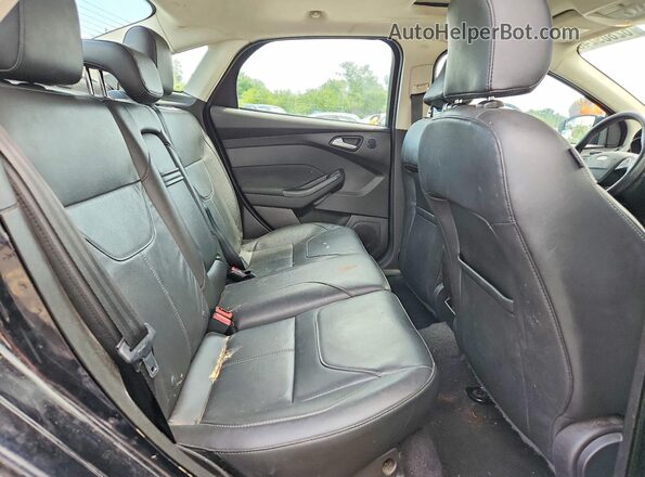 1FADP3J22GL273597 2016 FORD FOCUS Black Widok tylnych siedzeń