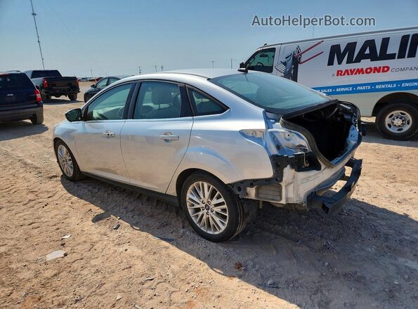 1FADP3J22HL288232 2017 FORD FOCUS Silver Trasero izquierdo