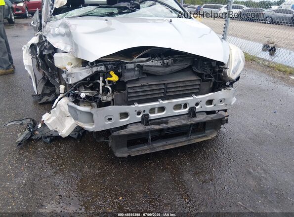 1FADP3J24GL296878 2016 FORD FOCUS Silver Widok z przodu