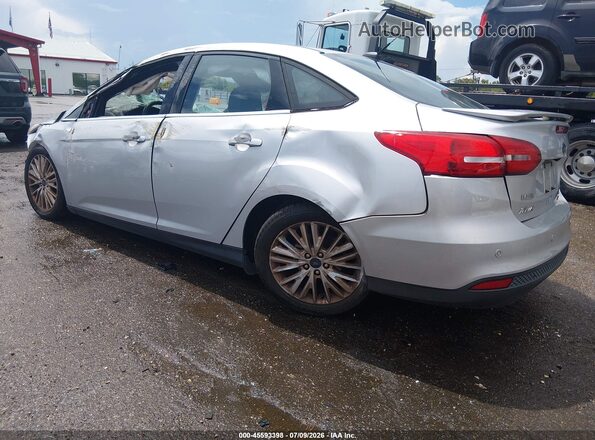 1FADP3J24GL296878 2016 FORD FOCUS Silver Tył lewy