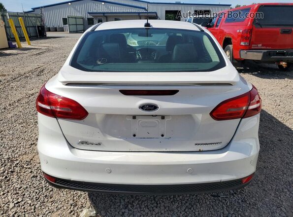 1FADP3J25GL367487 2016 FORD FOCUS White Вид ззаду