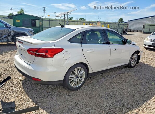 1FADP3J25GL367487 2016 FORD FOCUS White Задня права чверть