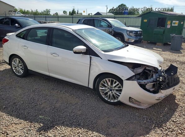 1FADP3J25GL367487 2016 FORD FOCUS White Передня права чверть