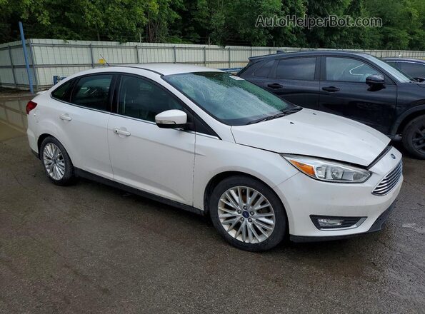 1FADP3J25GL383026 2016 FORD FOCUS White Delantero derecho