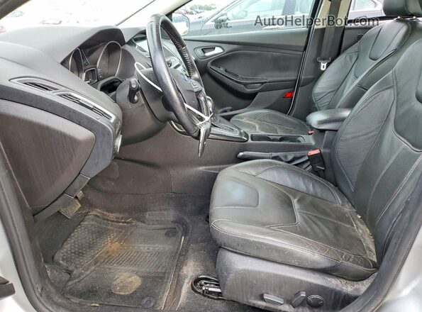 1FADP3J26GL252204 2016 FORD FOCUS Silver Vista interior delantera