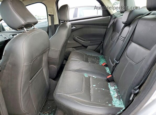 1FADP3J26GL252204 2016 FORD FOCUS Silver Vista de los asientos traseros