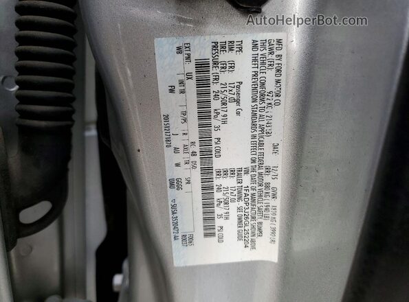 1FADP3J26GL252204 2016 FORD FOCUS Silver Vista del compartimento del motor